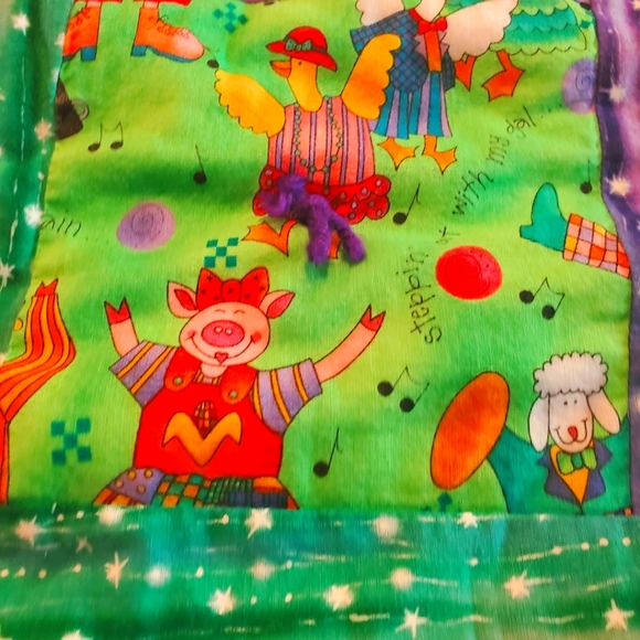 🎁 FARM ANIMALS Handmade Quilt - Picture 4 of 7